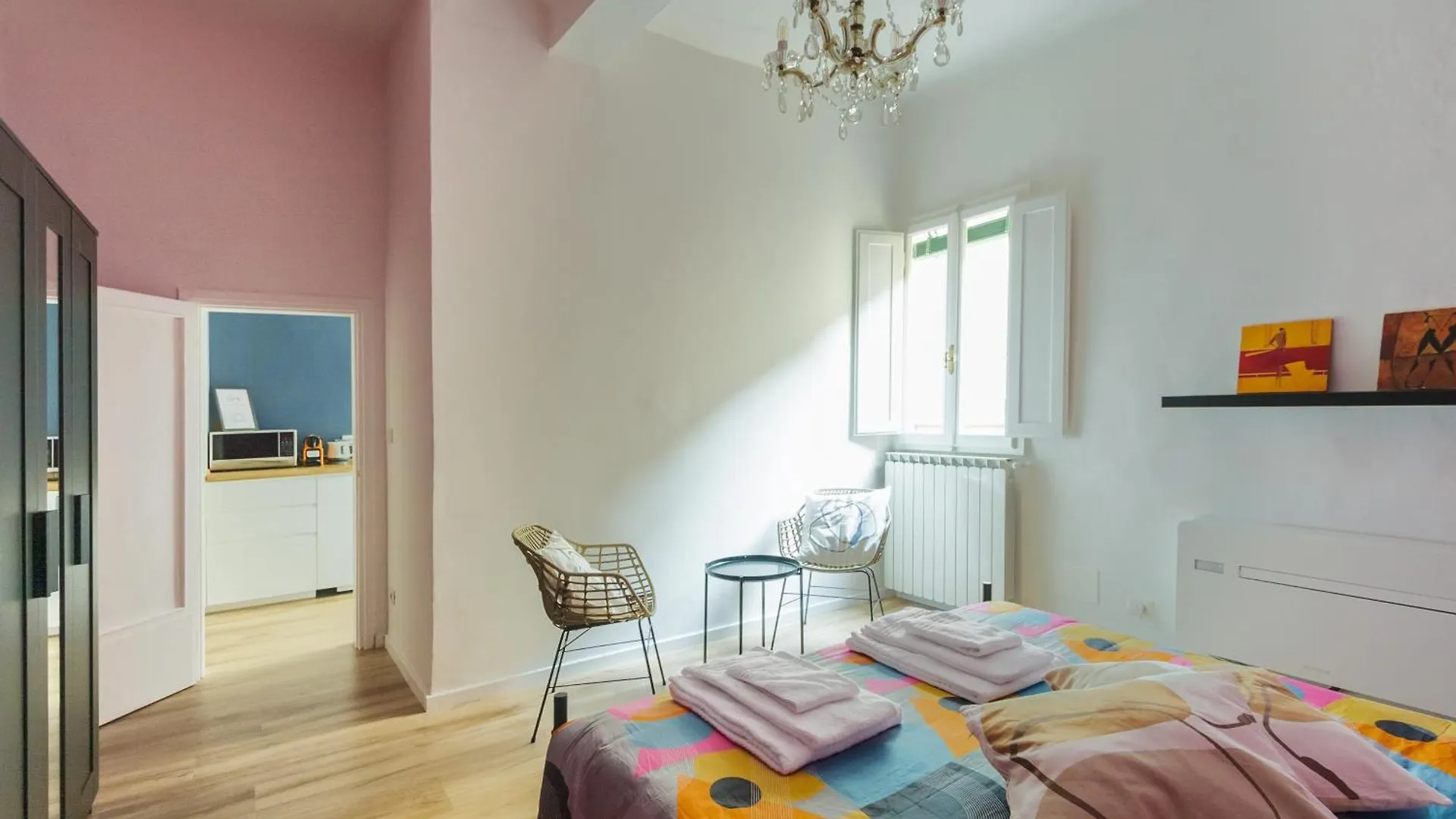 Santa Croce Rainbow Apartment Florence