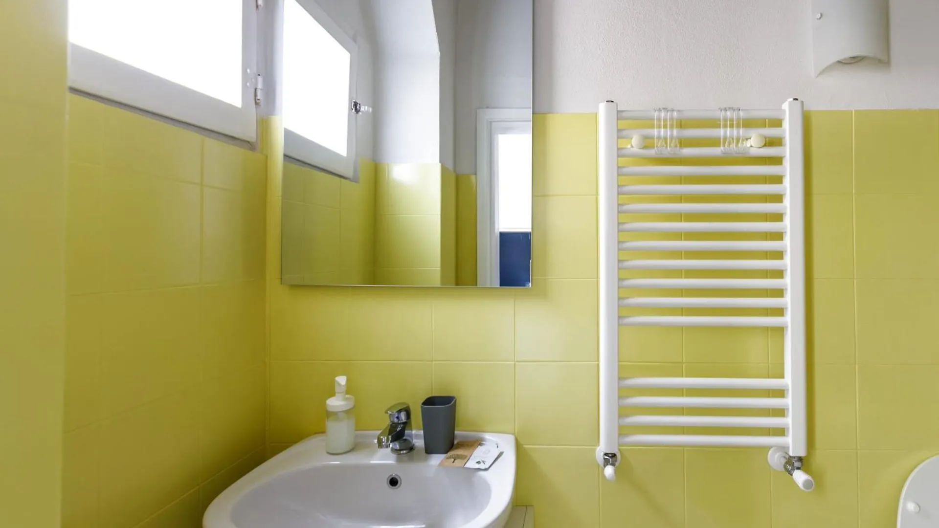 Santa Croce Rainbow Apartment Florence